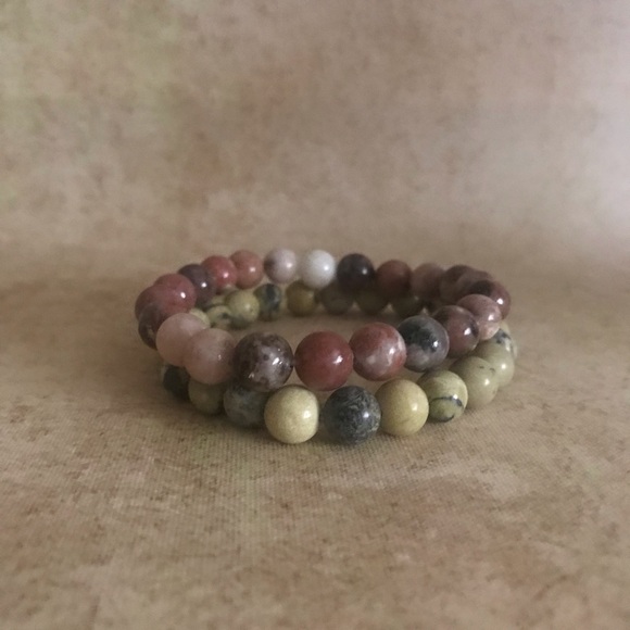 Jewelry - Agate Beads Bracelets
